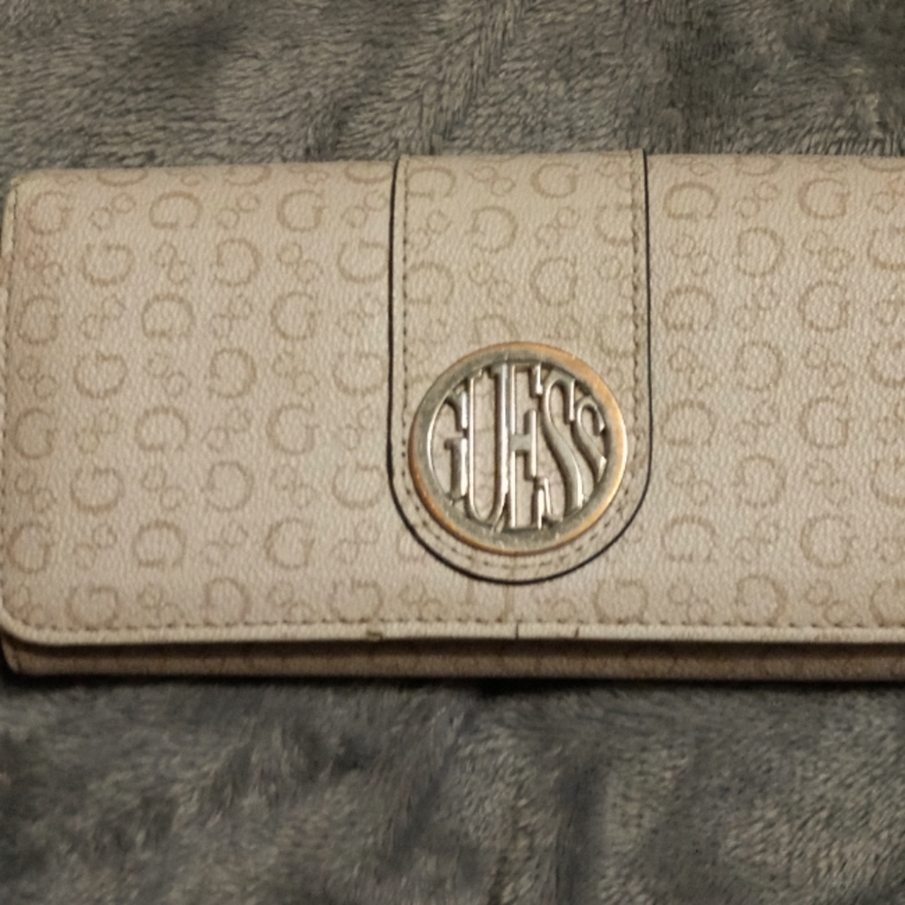 Guess wallet